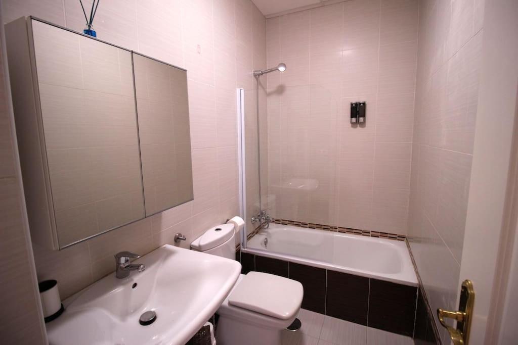 Bonito Y Silencioso Apartamento - Centro Historico Malaga Luaran gambar