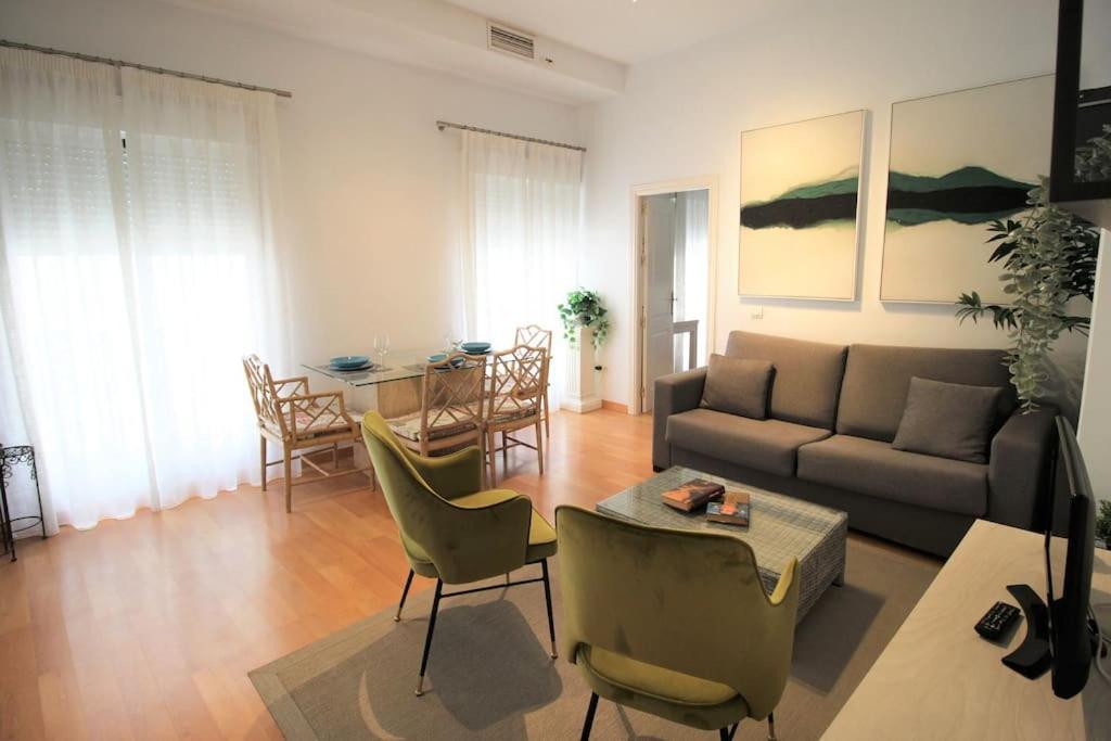 Bonito Y Silencioso Apartamento - Centro Historico Malaga Luaran gambar